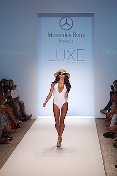 Luxe by Lisa Vogel / Arturo Paulino / MFb