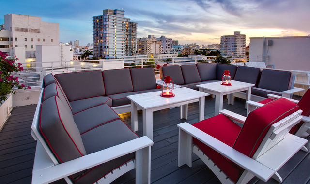 &copy; Townhouse Hotel