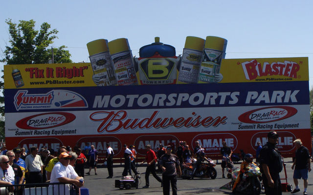 &copy; Mac McClure / RumBum.com