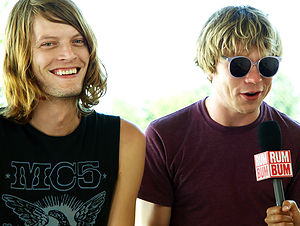 Cage the Elephant Tells a Story or Two Cage the Elephant Tells a Story or Two