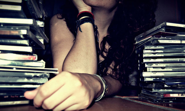 &copy; [nati]