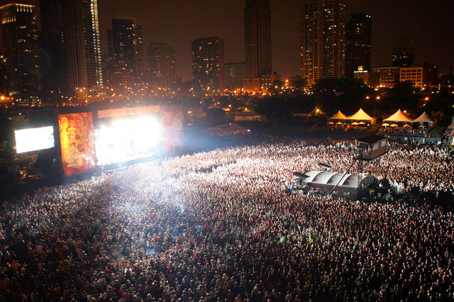 &copy; Lollapalooza Press